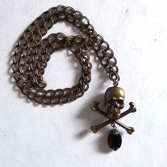 NEW 34” GOTHIC SKULL & CROSSBONES BRASS METAL CHAIN DOUBLE SIDED NECKLACE - Picture 4 of 5